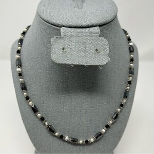 Faux Pearl and Black Beaded Magnetic Necklace 24 Inches Long